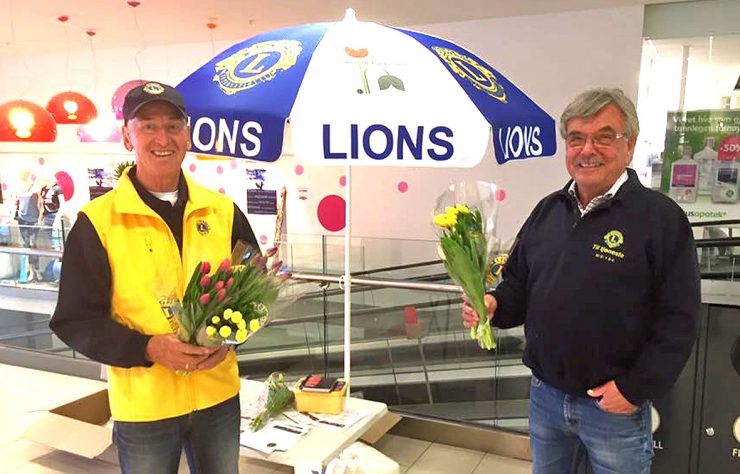 Lions Club med tulipaner lørdag